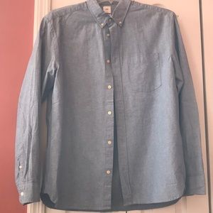 Men’s Light denim button down long sleeved shirt